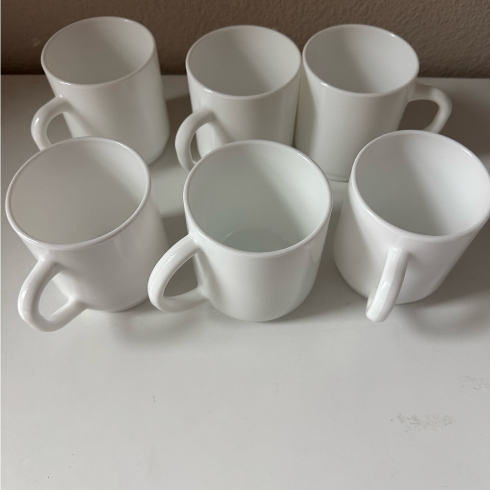 Classic White Porcelain Mug Set